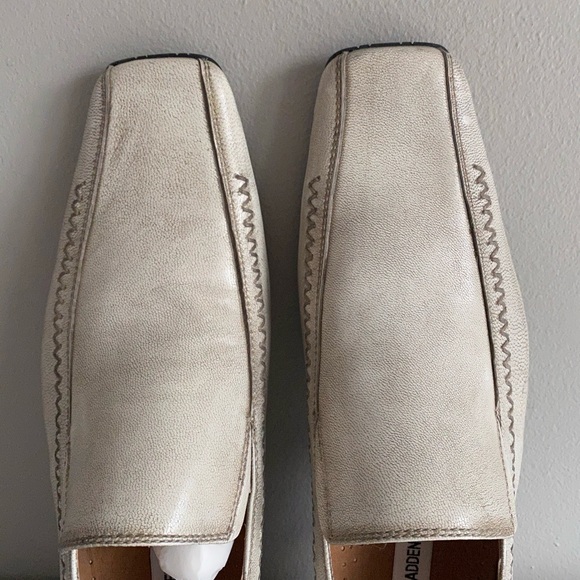 Steve Madden distressed look shoes - Picture 2 of 4